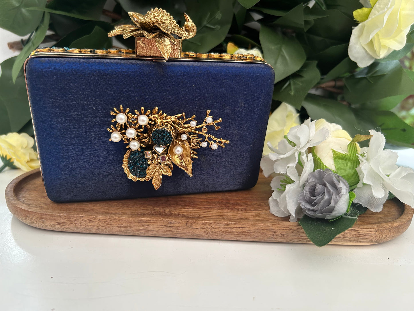 Rani Clutch