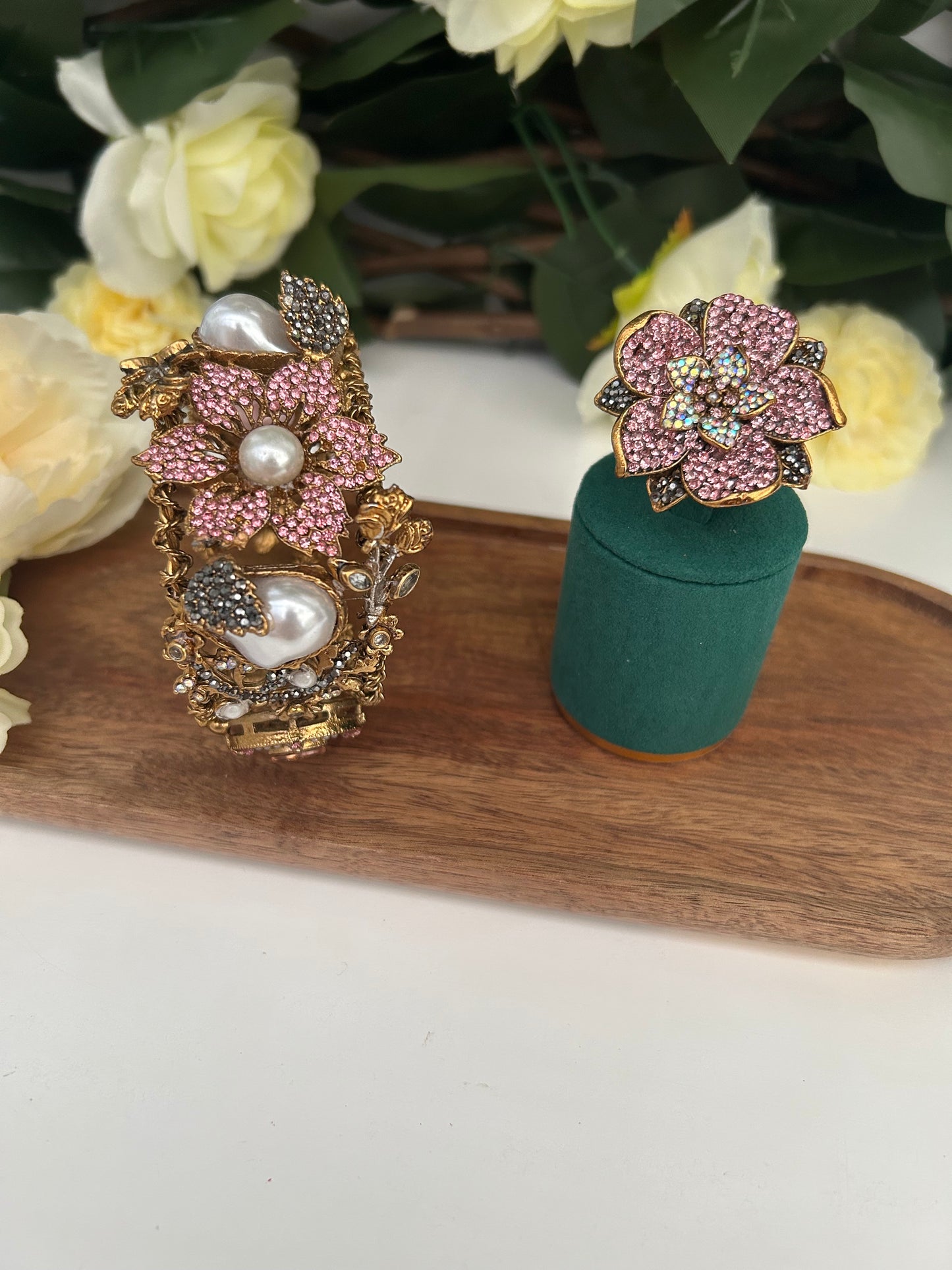 Naila bracelet and ring set
